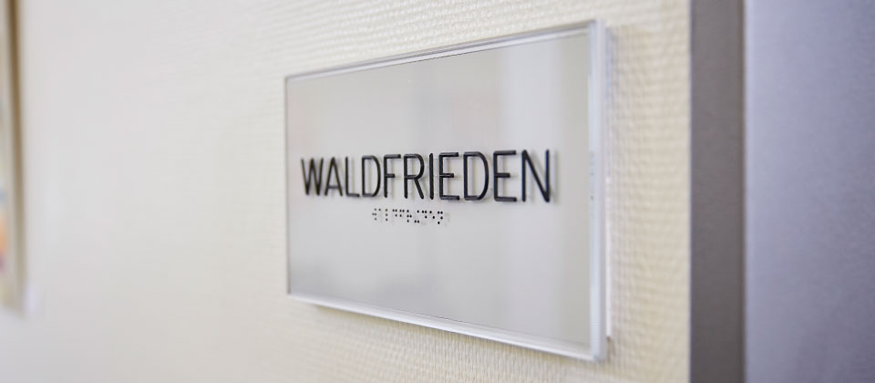 Zimmerschild „Waldfrieden“