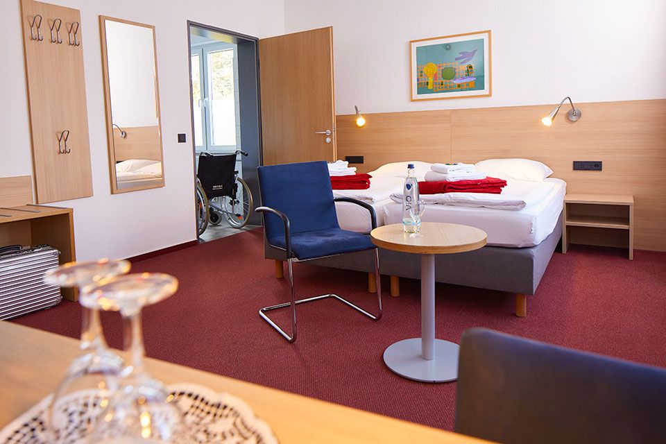 Wheelchair comfort room